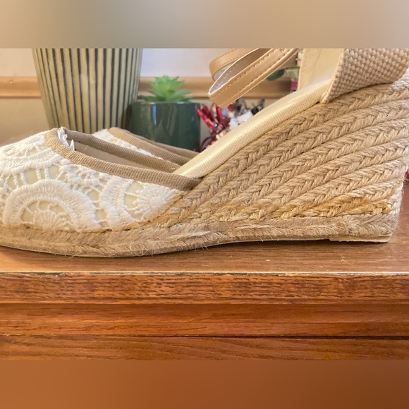 Knit cream size 10 wide wedge sandal see details - Picture 3 of 9